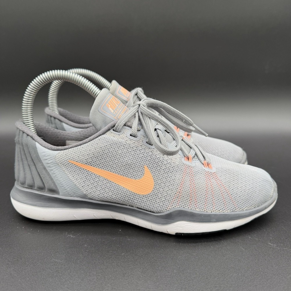 Nike Flex Supreme TR 5 Flywire Shoes Womens Size 6 Gray Peach Training